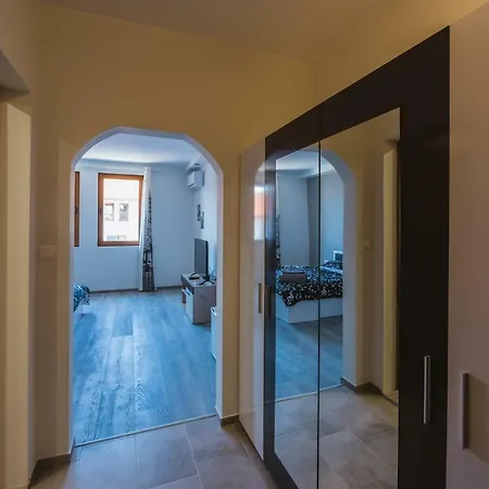 Apartment Victoria *
